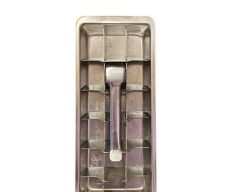 Vintage 1950's Aluminum Metal Ice Tray With Easy Release Handle