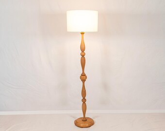 Lampadaire en bois de hêtre fait main -Luminaire naturel et durable pour salon