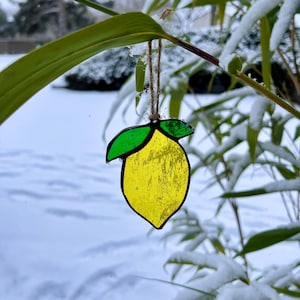 Stained glass lemon fruit hanging ornament, gift for grandma, gift for mom, kitchen window decor, bathroom decor, summer ornament decor