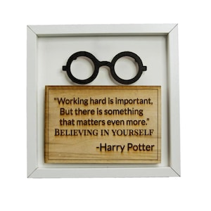 ULTIMA POSSIBILITÀ per una stampa ispirata al mago in bianco o nero con occhiali e citazione ispiratrice/arte murale del mago/regalo/stampe magiche/ispirate a HP