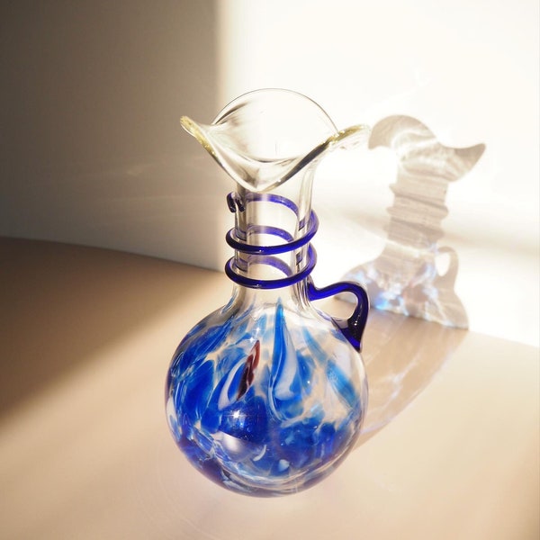 Magnifique vase en verre soufflé bleu