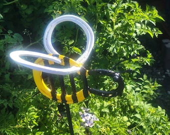 Handmade Horseshoe Bee Garden Art on Stake