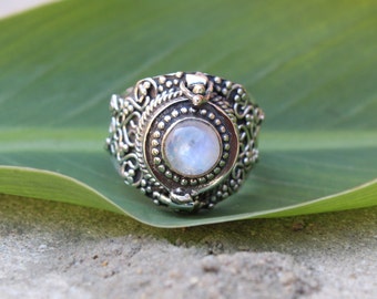 Summer Day Special, Natural Moonstone Ring, 925 Sterling Silver Plated Handmade Ring, Openable Poison Ring, Poison Ring, Handcraft Box Ring.