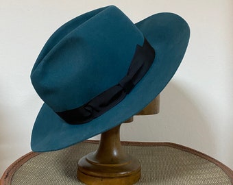 Vintage Blue Man’s Hat / 70’s / Stylish Hat /