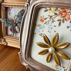 Framed Vintage Brooch, Spring, repurposed, bike, butterfly, flower, wreath, upcycled, vintage jewelry, brooches, handkerchief bild 3