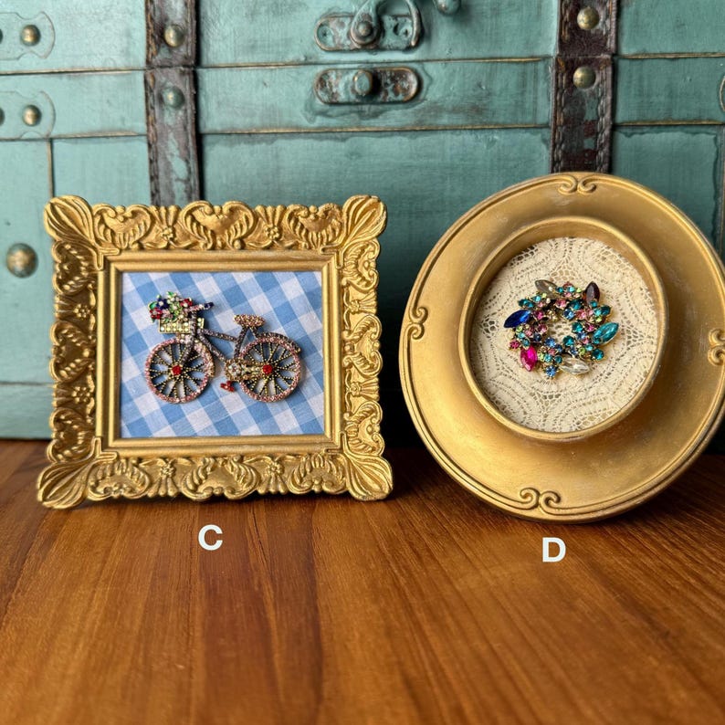 Framed Vintage Brooch, Spring, repurposed, bike, butterfly, flower, wreath, upcycled, vintage jewelry, brooches, handkerchief bild 5
