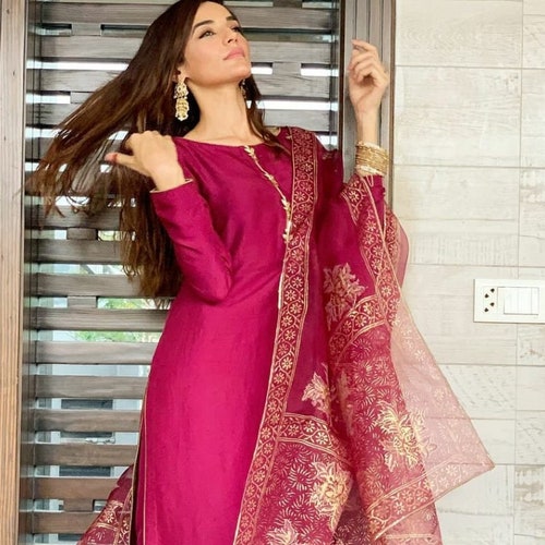 Beautiful 3 Piece Pink Salwar Kameez With Chanderi Duppatta - Etsy Beautiful 3 Piece Pink Salwar Kameez With Chanderi Duppatta - Etsy