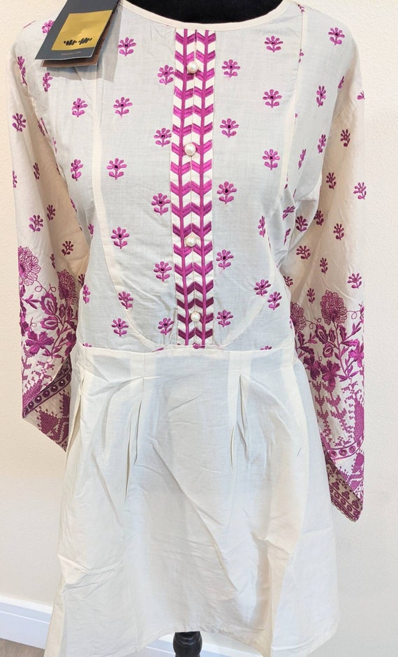 Khaadi EKT22222T White Embroidered Prets 2022 Online Shopping – Original  Brand