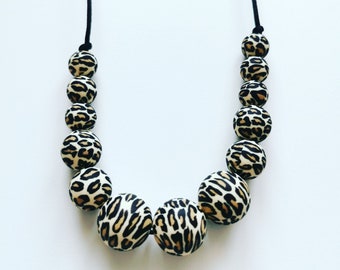 Leopard print Silicone Nursing necklace, Breastfeeding necklace, Sensory necklace, Fiddle necklace, New Mum gift, Mama necklace