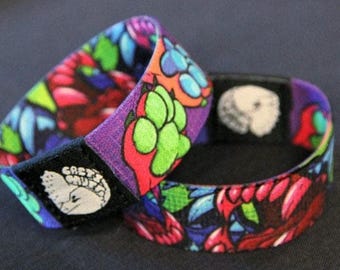 Maws vs Paws Wristband