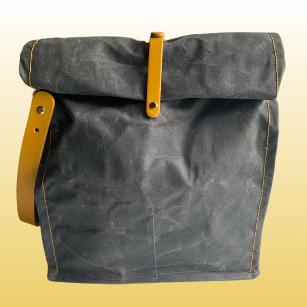 Projekttasche handgefertigt für Wollliebhaber aus Oilskin /Ricebag