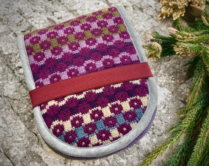 Featured listing image: Needle case with a cover made of knitted wool in Norwegian pattern