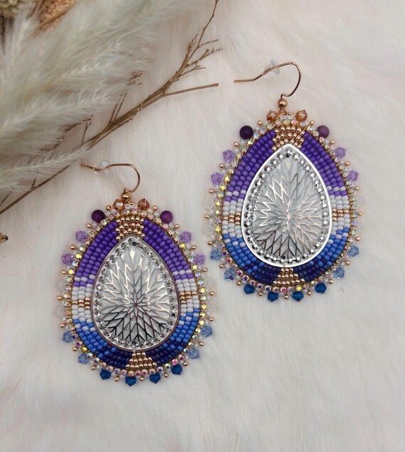 Métis/indigenous Made Beaded Earrings/authentic/handmade  display picture 1
