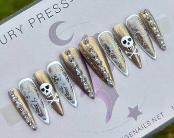 White & Gold Lace Skull Stud Alternative Press On Nails || gold nails, witch nails, goth nails, punk nails, skeleton nails, press ons, lace