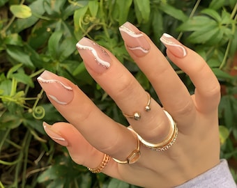 White and Gold Wavey Line Press On Nails // press on nail kit with glue, swirl nails, fake nails, nail kit, glue on nails