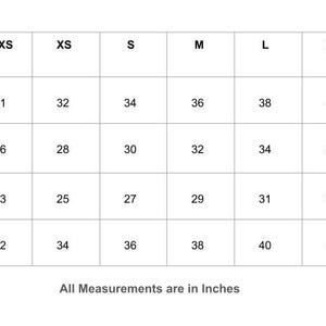 Puede incluir: Tabla de tallas que muestra las medidas de busto, debajo del busto, cintura y cadera en pulgadas para las tallas XXS a XXL.