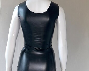 Mini-robe en latex et Robe Fait sur mesure