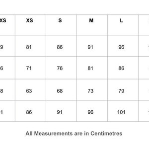Puede incluir: Tabla de tallas que muestra las medidas de busto, debajo del busto, cintura y cadera en cent&iacute;metros para las tallas XXS a XXL.
