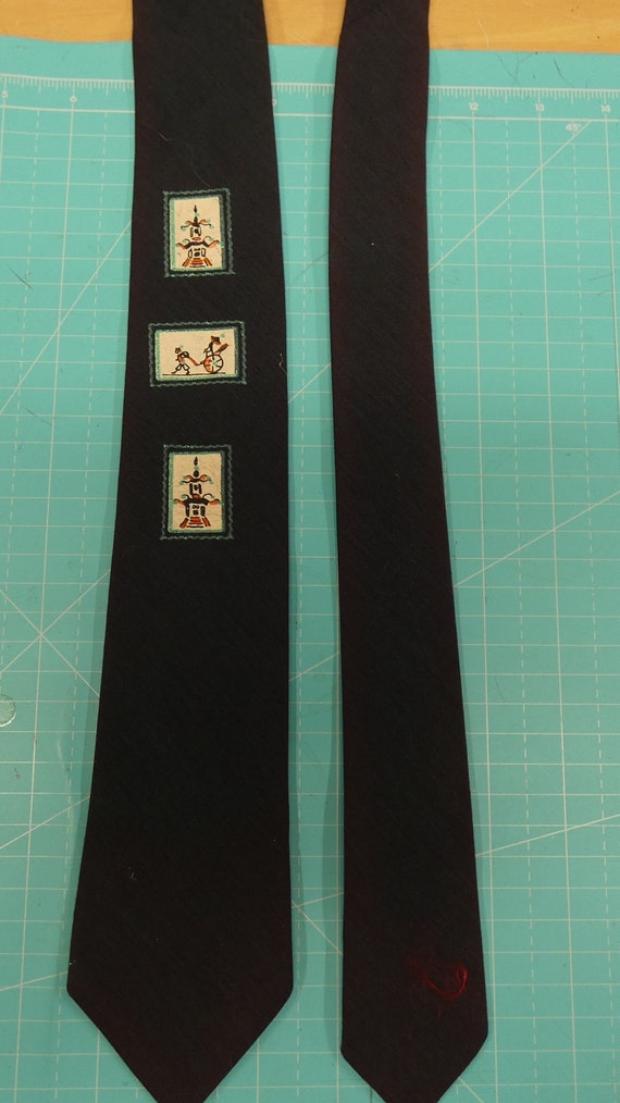 Asian culture hand painted tie from the 50s