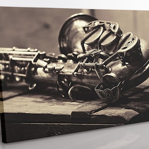Vintage Saxophone Canvas Wall Art, Framed Saxophone Print Home Decor Wall Art, Aesthetic Room Decor Gift For Saxophonist, Jazz Lover Gift
