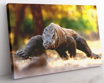 Komodo Dragon Canvas Wall Art, Large Framed Lizard Print Home Decor Wall Art, Aesthetic Room Decor, Reptile Wall Decor Print Home Gift