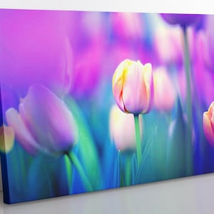 Tulip Flower Canvas Wall Art, Large Framed Floral Print Home Decor Wall Art, Aesthetic Room Decor Modern Bedroom Wall Art, Flower Wall Decor