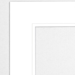 Puede incluir: Una l&aacute;mina blanca con un marco blanco alrededor de una abertura blanca.