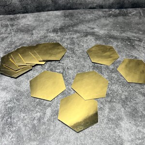 Niestandardowo cięte kartony metaliczne lub zwykłe różne kształty – wykonywane na zamówienie