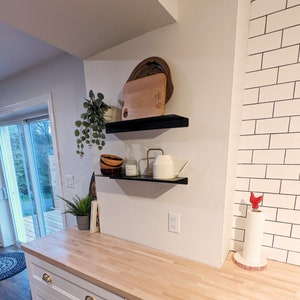 Wall mounted floating metal shelf
