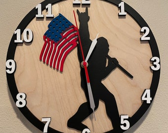 Reloj de pared de Pie Grande y Pie Grande, de madera cortada a láser, para colgar, ideal como regalo, para decorar una cueva de hombre.