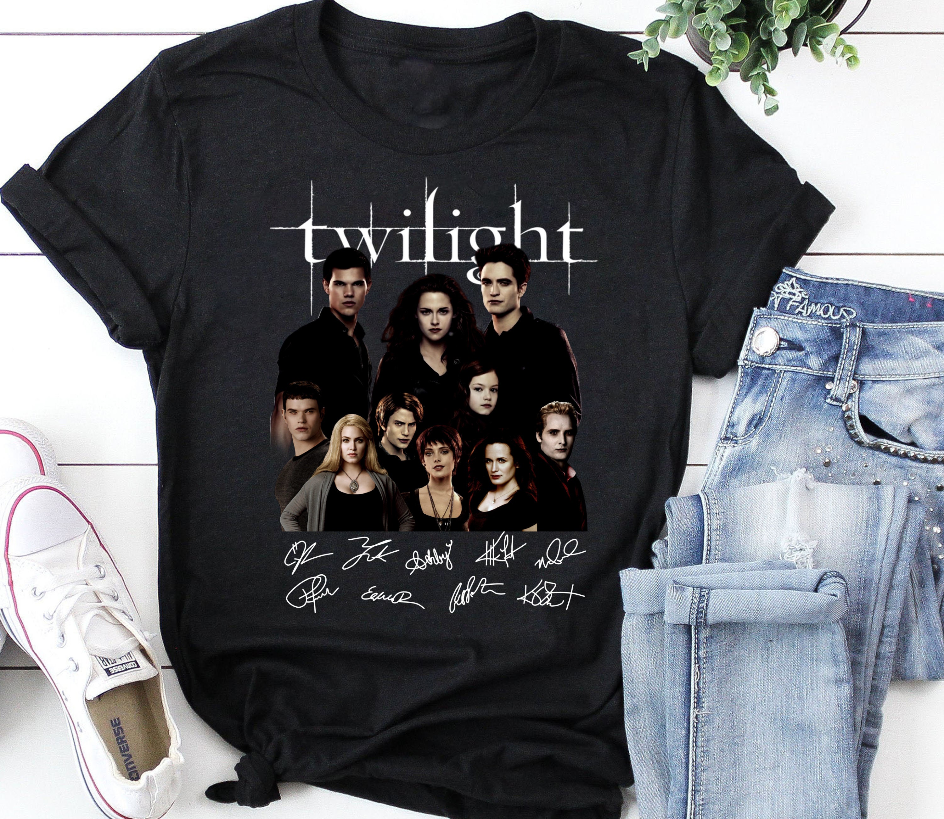 The Twilight Saga cast Full Signed Edward Cullen Bella Swan Graphic Gift T-Shirt