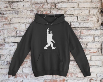 Tinfoil Hat Squatch | Paranoid Sasquatch | Sasquatch Hoodie | Conspiracy Bigfoot - Unisex Pullover Hoodie
