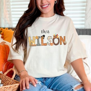 Custom Thanksgiving T-Shirt for Teachers - Personalized Name Gift For Teacher - Fall Teacher Tee - Thanksgiving Gift - Thankful Teacher
