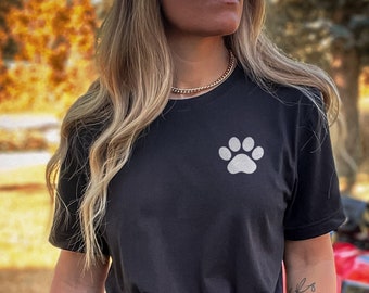 Best Seller Dog Paw Pocket T Shirt, Dog T-Shirt, Dog Paw Shirts, Dog Mom Tee, Pocket Paw Shirt, Dog Lover Gift, Dog Mama Shirts, Dog Paw Tee