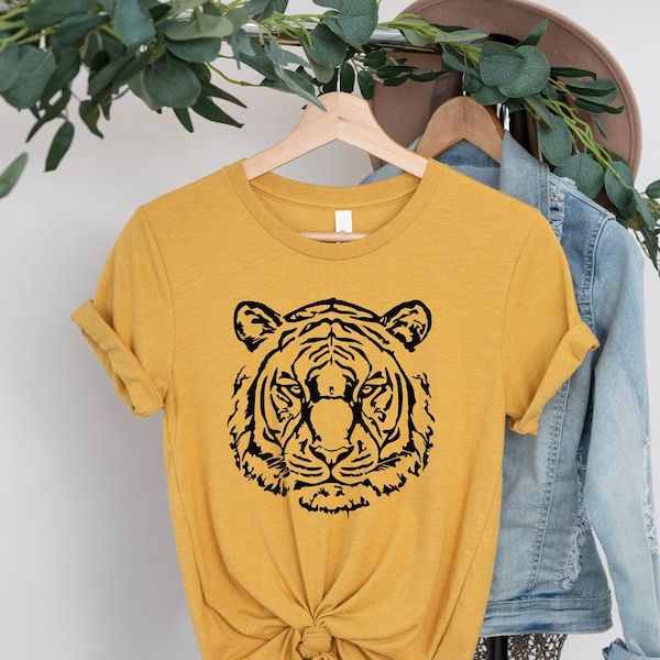 Tiger Shirt, Tiger Face, Tiger Shirt, School Mascot Shirt, Tiger Face, Animal Prints, Gift for Her, Gift for Him, Personalized Gifts, Tigre