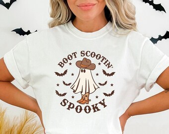 Camiseta Boot Scootin Spooky de Halloween, Camiseta Cowboy Fantasma, Camiseta Western de Halloween, Camiseta com Vibrações Assustadoras, Presente de Halloween, Roupa para a Temporada Assustadora