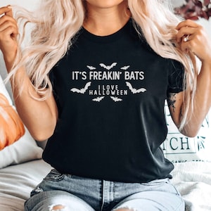 It&#39;s Frickin&#39; Bats I Love Halloween Shirt, Halloween Costume, Halloween Party Tee, Funny Halloween Shirt, Halloween Shirt, Halloween Gift