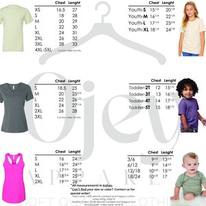 Peut inclure: Tableau des tailles pour t-shirts, d&eacute;bardeurs et bodys. Le tableau indique les mesures de la poitrine et de la longueur en pouces pour les tailles XS &agrave; 5XL, Youth S &agrave; XL, Toddler 2T &agrave; 5T et les tailles 3/6 &agrave; 18/24.