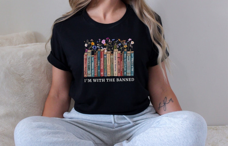 Camisas de lectura - Camiseta de lector - Estoy con la camisa prohibida - Camisa de libros prohibidos - Camiseta de bibliotecario - Regalo para amantes de los libros Black