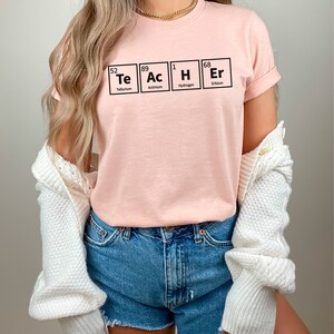 Lärarskjorta, lärarpresentskjorta, lärarmanskjorta, rolig lärarskjorta, periodisk lärarskjorta, uppskattningsgåva för lärare, lärarteam Heather Peach