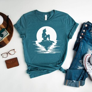 Meerjungfrau Geschenk, Meerjungfrau Geschenk für Frauen, Meerjungfrau Geburtstagsgeschenk, Meerjungfrau Shirts für Mädchen, Meerjungfrau Geschenk, kleine Meerjungfrau T-Shirt, Unisex T-Shirt Bild 4