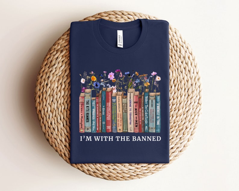 Camisas de lectura - Camiseta de lector - Estoy con la camisa prohibida - Camisa de libros prohibidos - Camiseta de bibliotecario - Regalo para amantes de los libros Navy