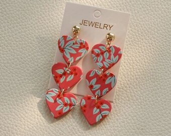 Boucles d'oreilles pendantes en acier inoxydable et coeur en acrylique