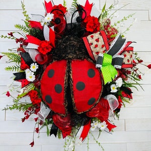 Ladybug wreath, summer wreath, spring wreath, summer decor, spring decoration, ladybug decor, front door wreath, lady bug decoration