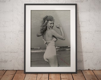 Marilyn Monroe Canvas Print Decorative Modern Wall Art at the Beach in Towel