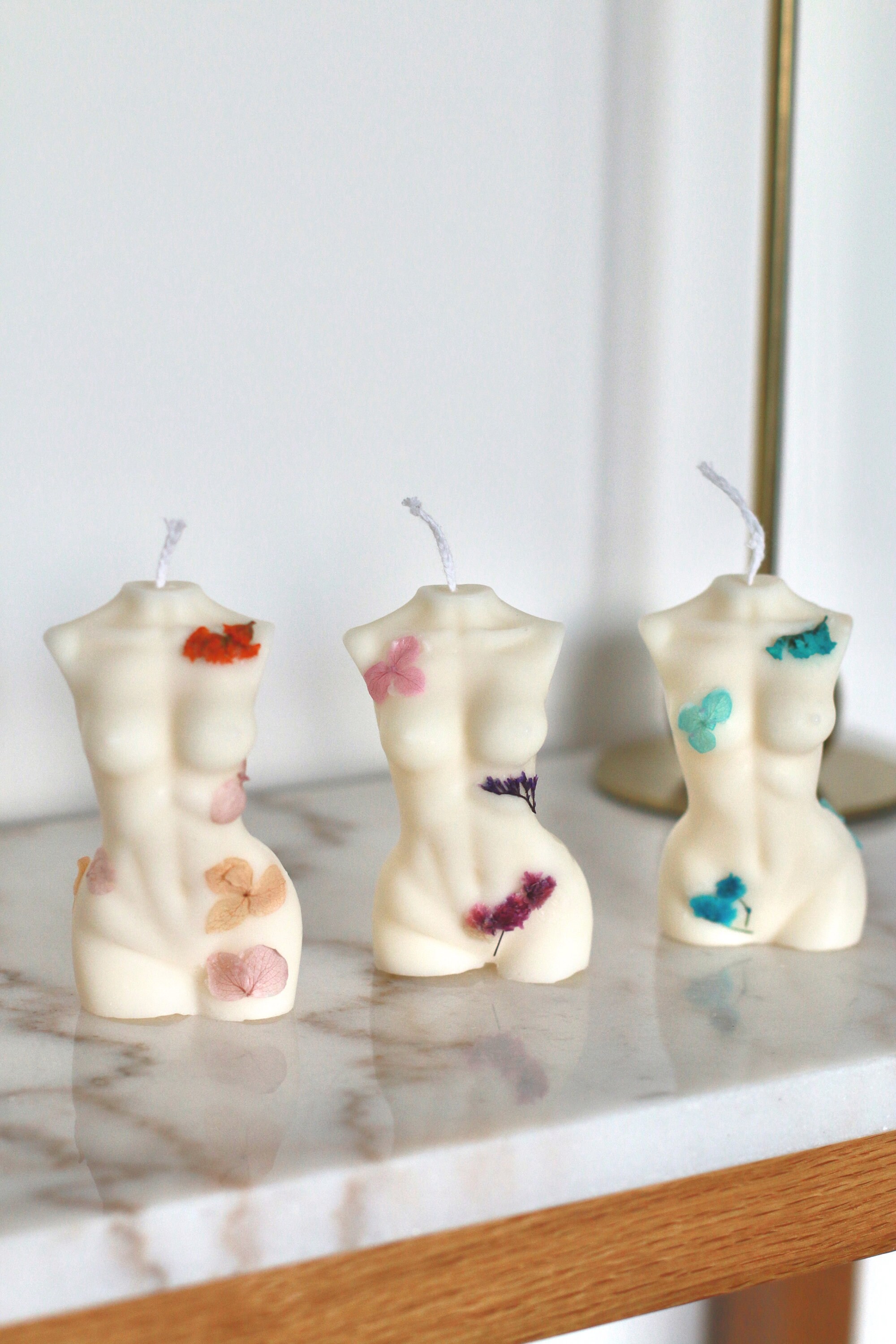 Bougie Corps de Femme Fleurie , Fleurs Séchées Buste Cadeau, Body Candle