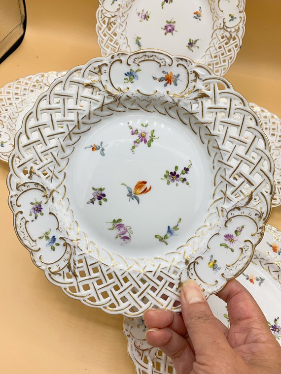 食器 Meissen, antique MEISSEN PLATE 1883 Impressed Mark Dresden Crown Stamp Reticulated