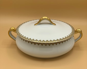 Haviland Limoges France Floral Round Covered Casserole Vegetable bowl Gold Trim