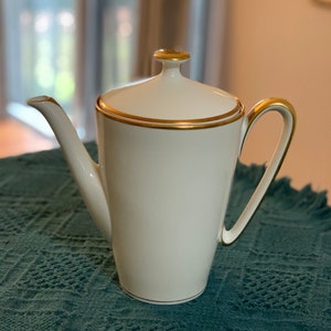 Edelstein Bavaria #7540 Tea Pot Cream and Gold Trim HTF Vintage