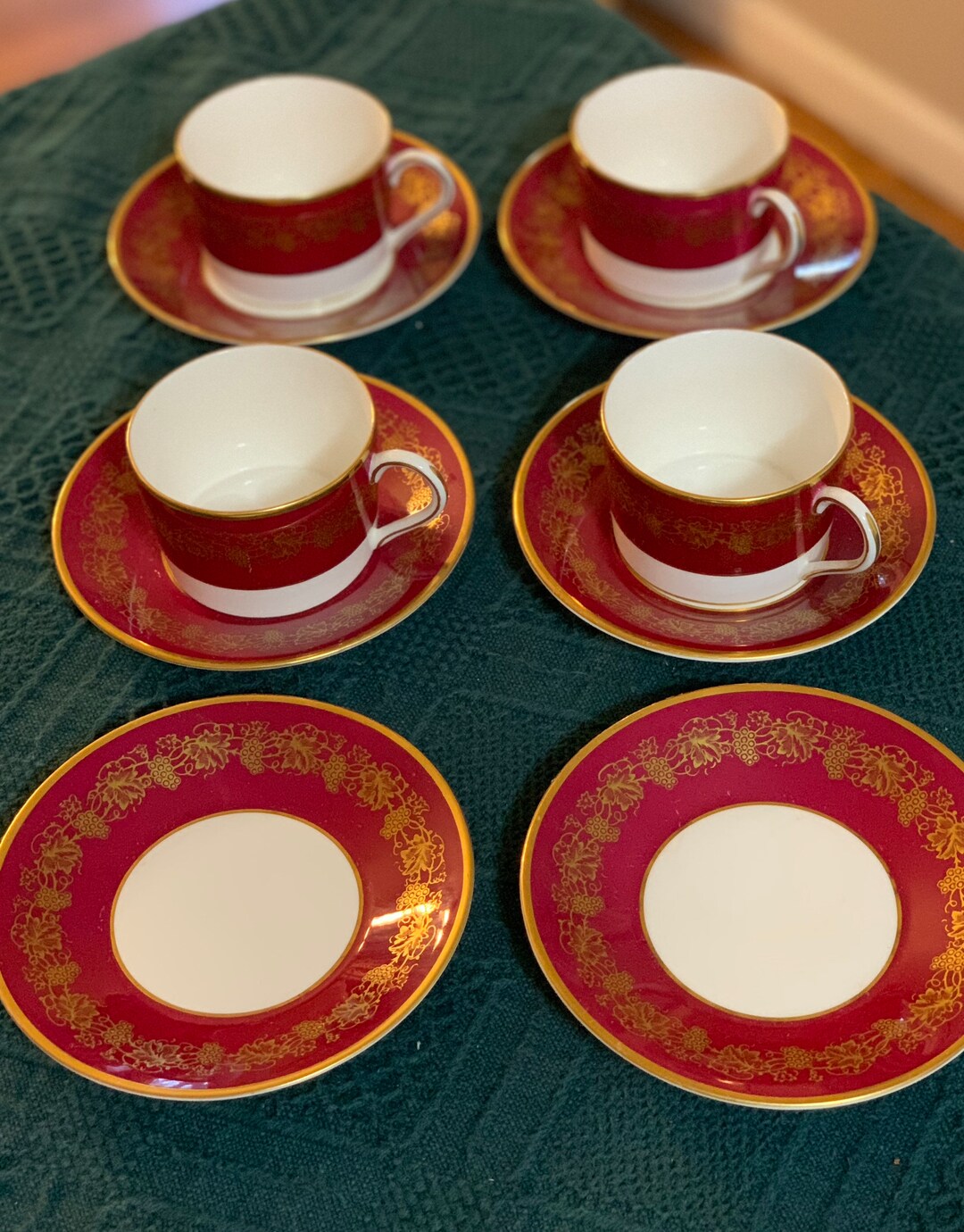 Rare Coalport HAZELTON Bone China MAROON W Gilt Grapes Leaves GILT Trim 4 Tea Cups & 6 Saucers